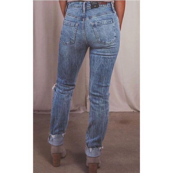 BLANKNYC The Lafayette High Rise Wide Flare Jeans in Out of Body, Size 27 - Picture 6 of 16